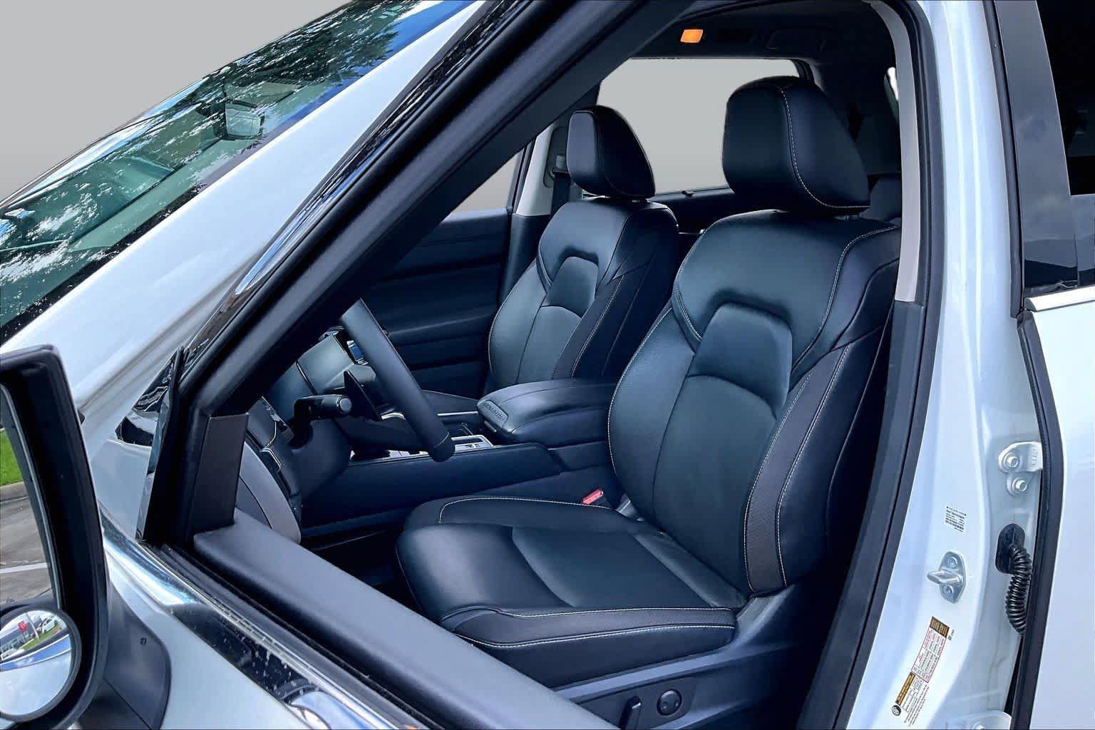 Certified 2024 Nissan Pathfinder SL FWD image 8