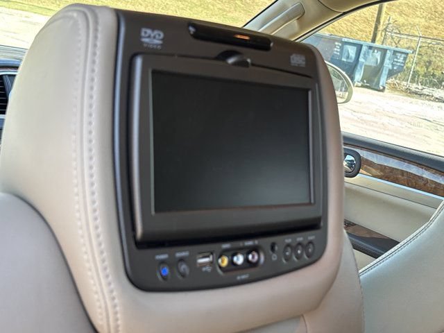 Used 2012 Buick Enclave Premium FWD image 17