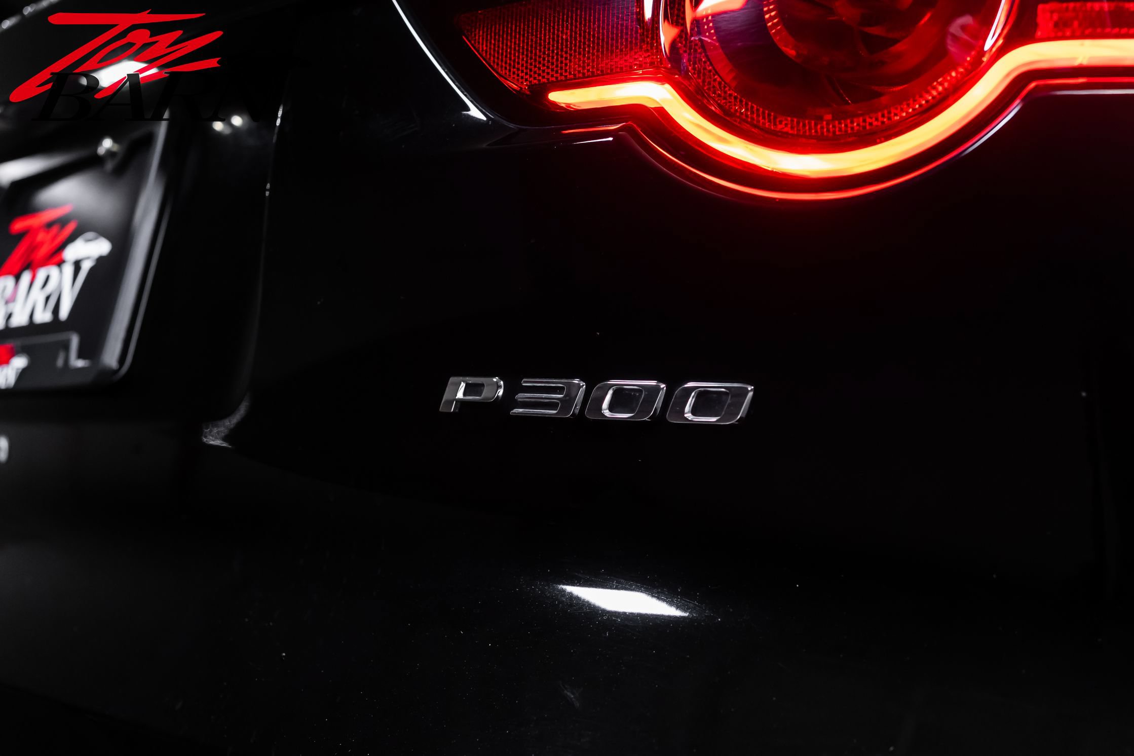 Used 2019 Jaguar F-TYPE Coupe RWD image 11