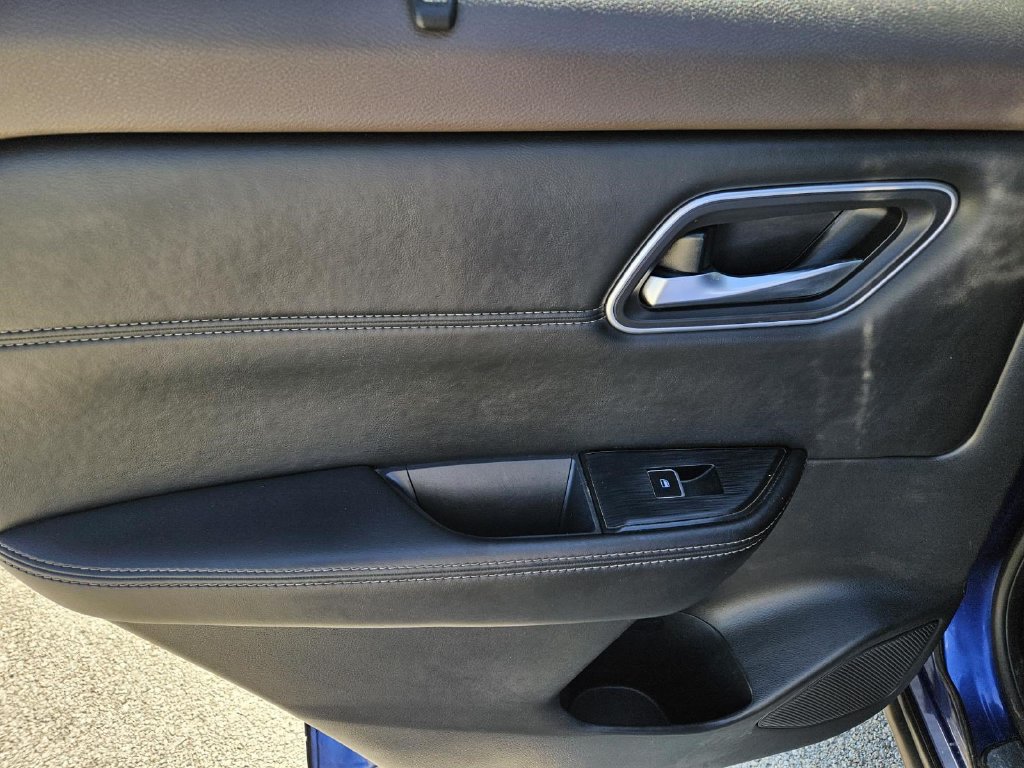 Certified 2021 Nissan Rogue SL FWD image 16