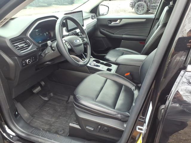 Certified 2023 Ford Escape Platinum AWD/4WD image 12