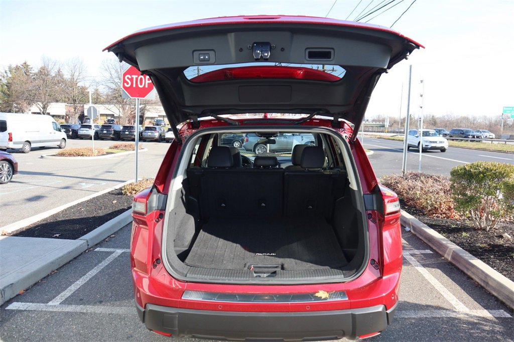 Certified 2024 Nissan Rogue SV w/ SV Premium Package image 28