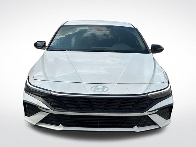 Used 2025 Hyundai Elantra Sport FWD image 10