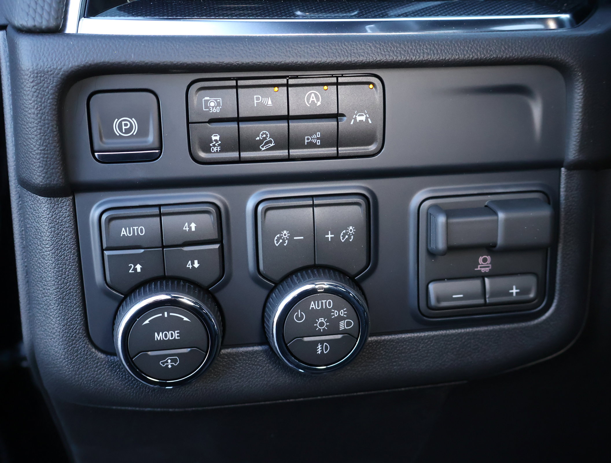 New 2026 Chevrolet Tahoe RST w/ RST Capability Package AWD/4WD image 14