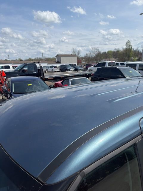 Used 2023 Kia Carnival EX image 9