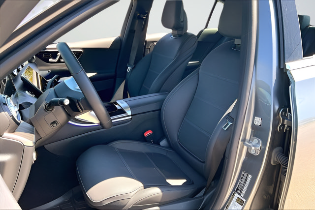 Certified 2025 Mercedes-Benz C 300 Sedan image 10