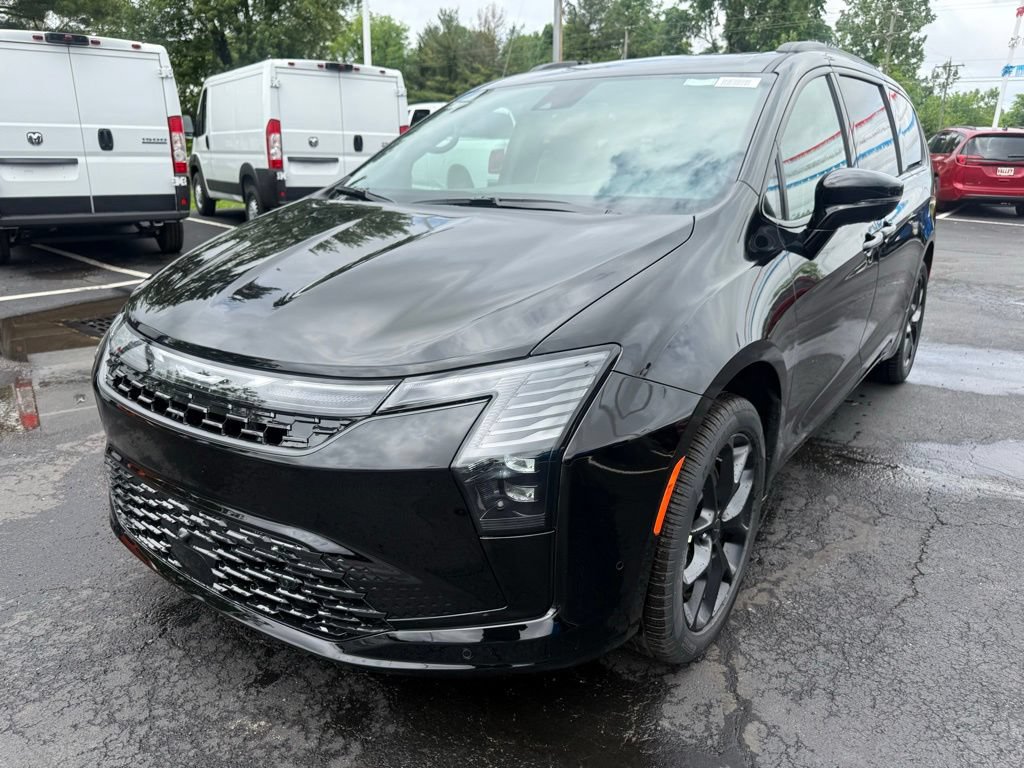 New 2027 Chrysler Pacifica Limited w/ S Appearance Package AWD/4WD image 8