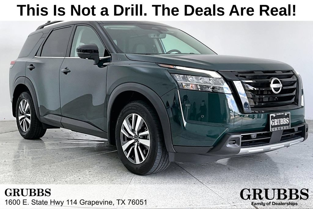 Used 2024 Nissan Pathfinder SL w/ Black Appearance Package