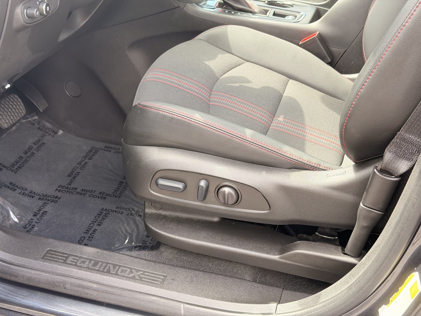 Used 2023 Chevrolet Equinox RS FWD image 15