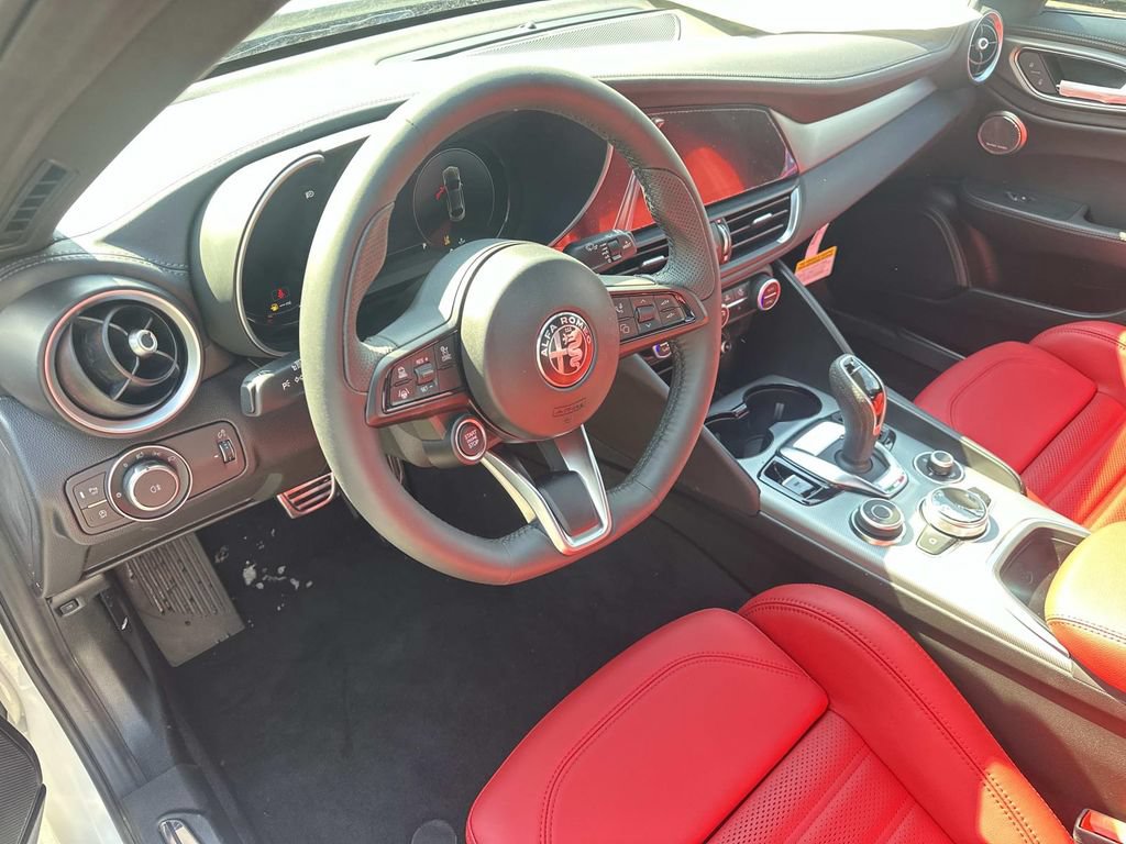 New 2026 Alfa Romeo Giulia AWD image 2