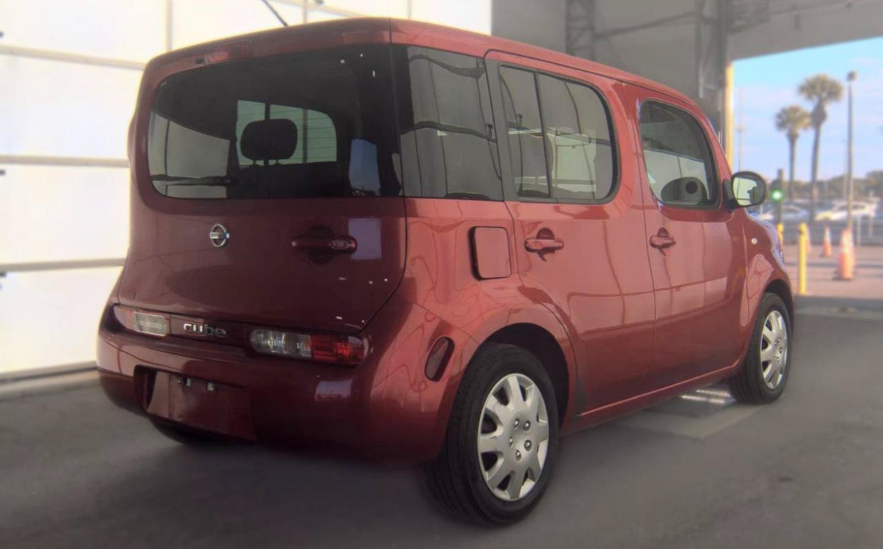 Used 2009 Nissan Cube 1.8 S w/ Interior Designer Pkg FWD image 5