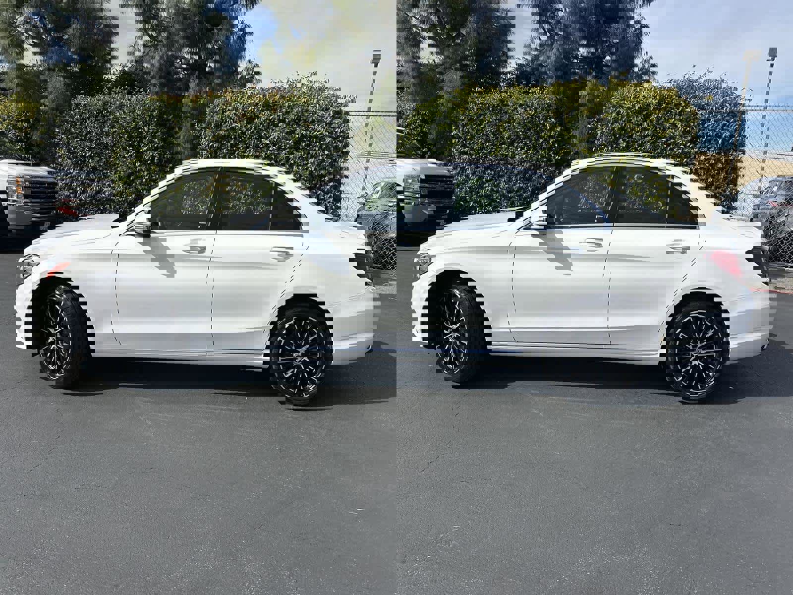 Used 2021 Mercedes-Benz C 300 4MATIC Sedan image 3