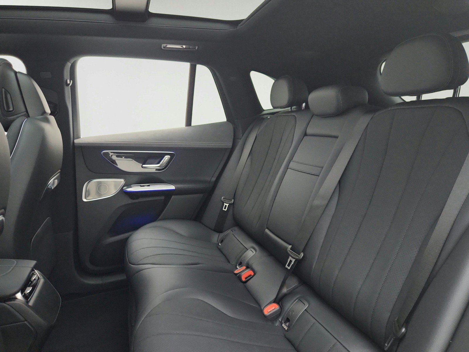 New 2026 Mercedes-Benz EQE 320 4MATIC SUV image 18