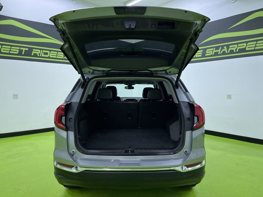 Used 2024 GMC Terrain SLT image 9