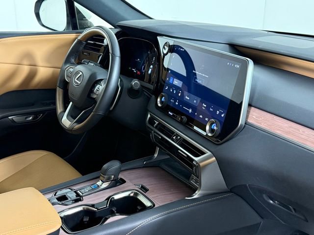 Used 2025 Lexus RX 350 Premium w/ Accessory Package (Z1) image 32