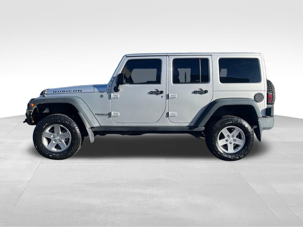 Used 2012 Jeep Wrangler Unlimited Rubicon w/ Connectivity Group AWD/4WD image 5
