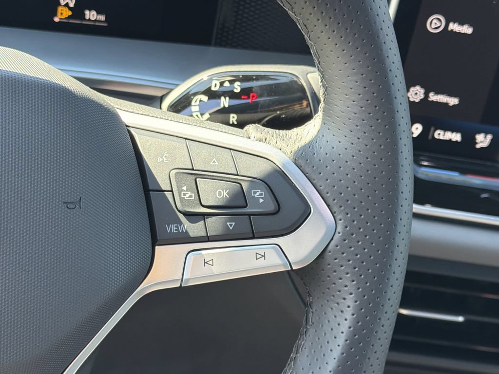 New 2026 Volkswagen Tiguan SE R-Line FWD image 28