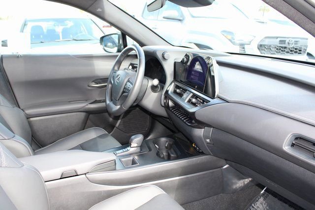 Certified 2025 Lexus UX 300h FWD image 5