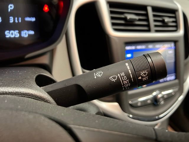 Used 2020 Chevrolet Sonic LT image 31