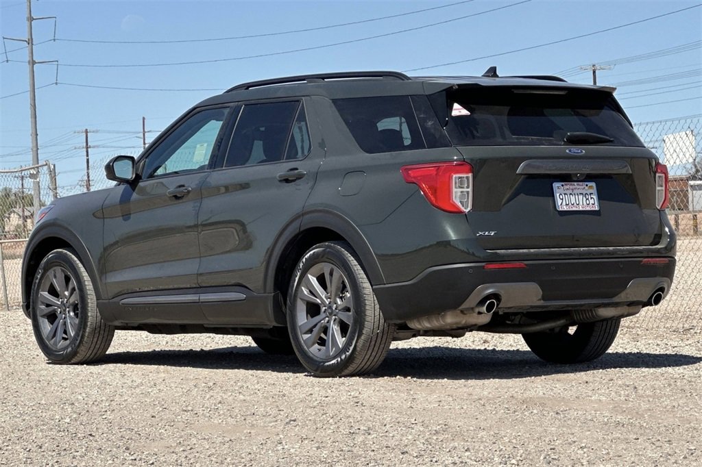 Used 2022 Ford Explorer XLT w/ Equipment Group 202A image 7