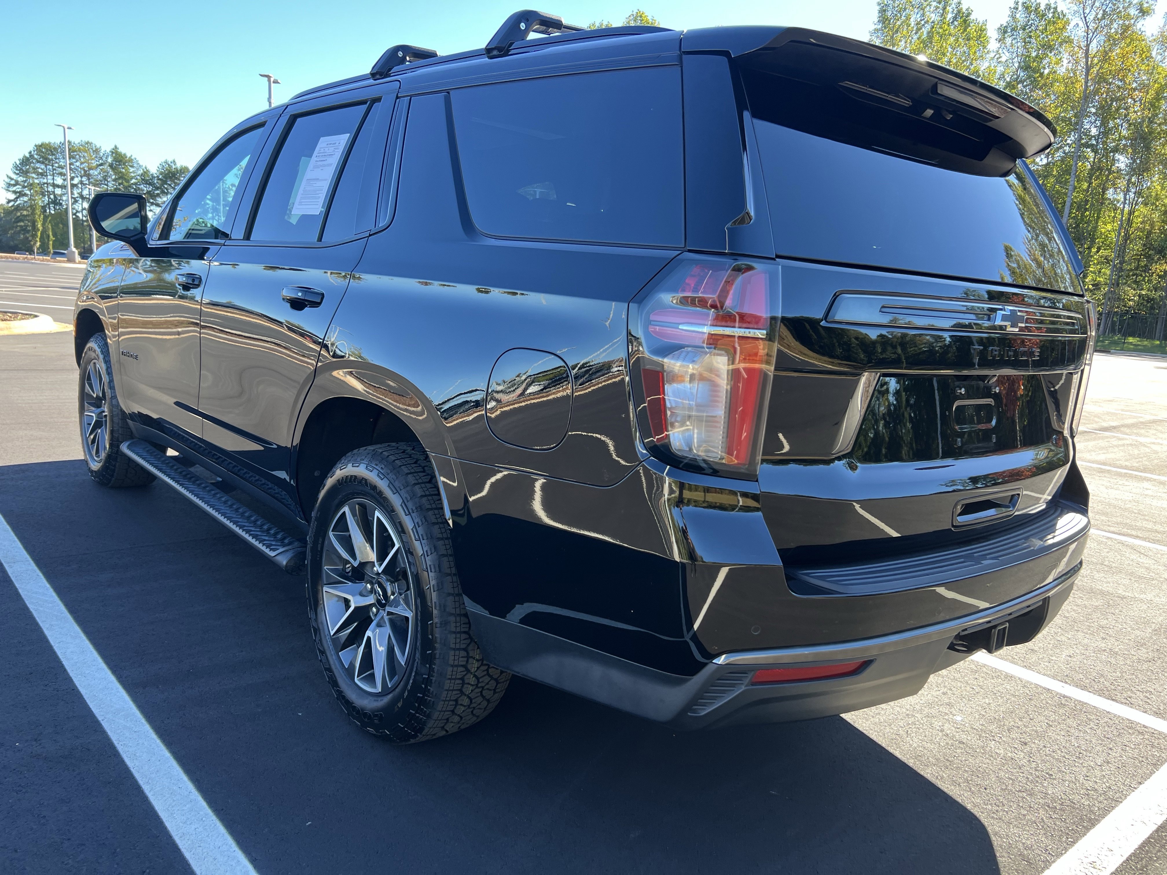 Used 2021 Chevrolet Tahoe Z71 w/ Rear Media and Nav Package image 7