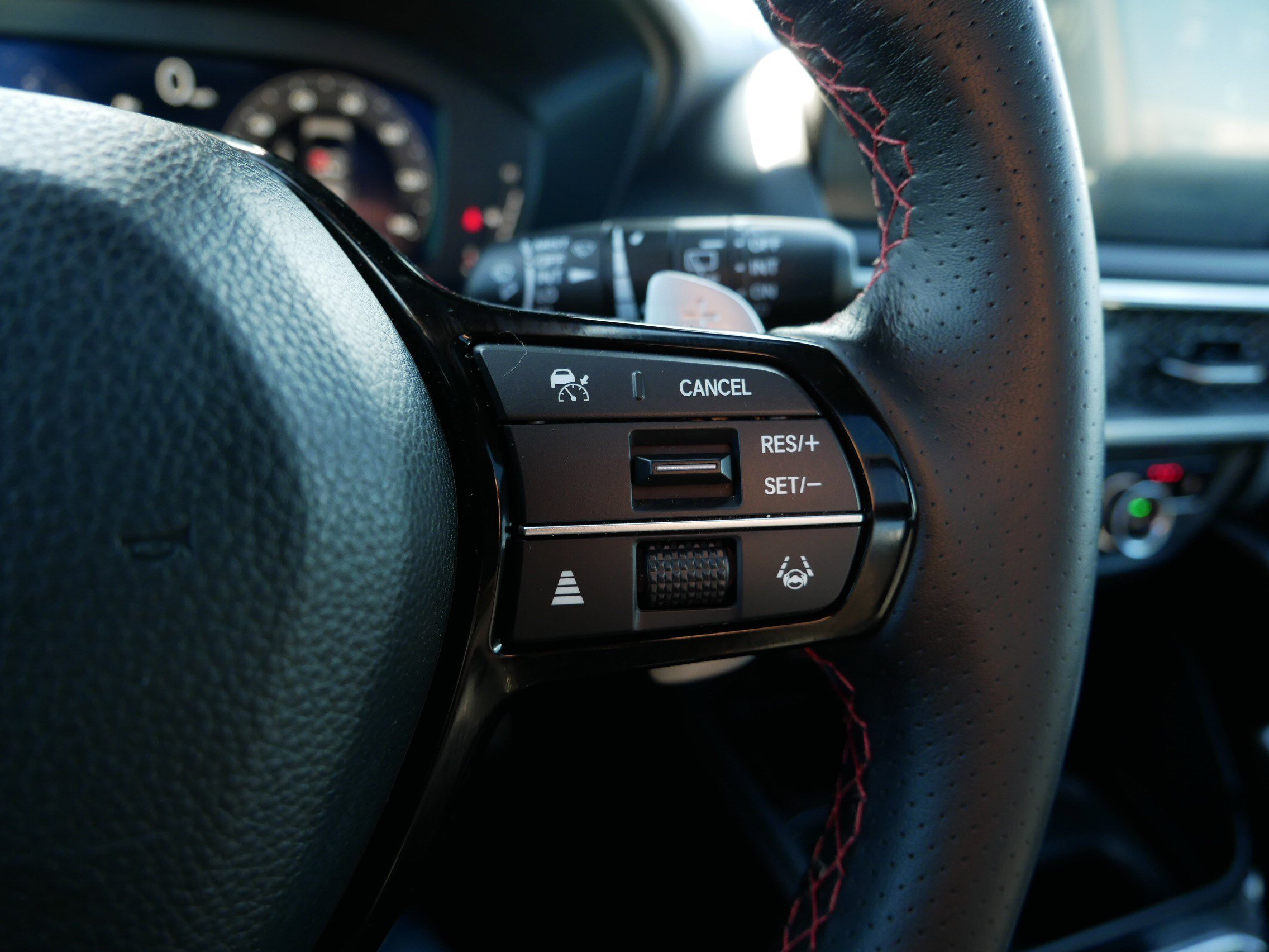 Certified 2025 Acura ADX A-Spec image 29