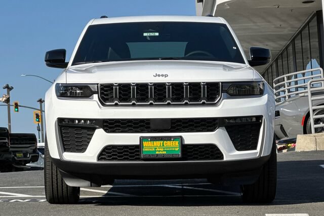 New 2026 Jeep Grand Cherokee Limited AWD/4WD image 6