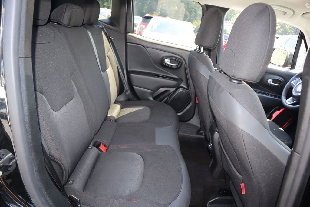 Used 2023 Jeep Renegade Trailhawk image 18