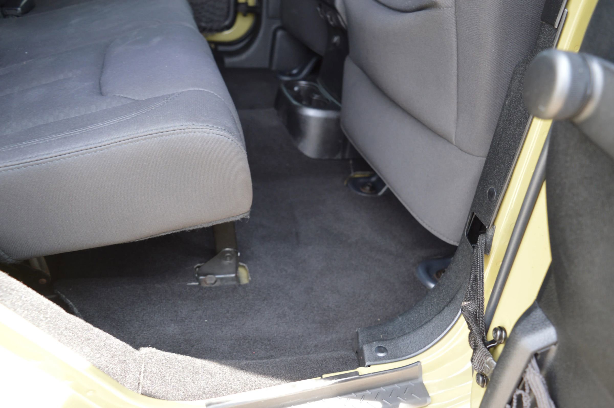 Used 2013 Jeep Wrangler Unlimited Sport w/ Connectivity Group image 25