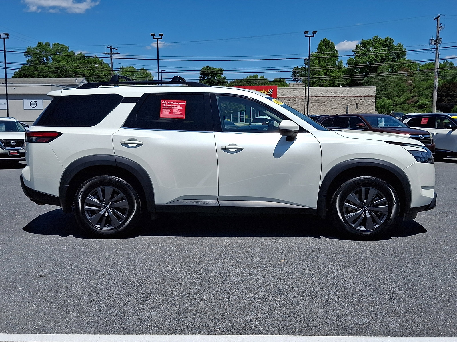 Certified 2023 Nissan Pathfinder SV w/ SV Premium Package AWD/4WD image 9