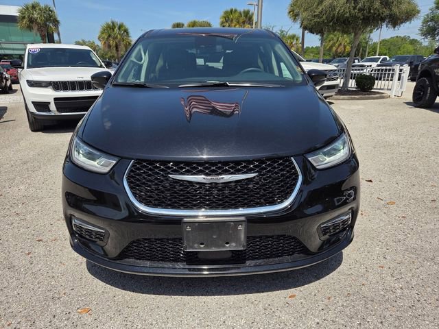 Used 2024 Chrysler Pacifica Limited FWD image 17