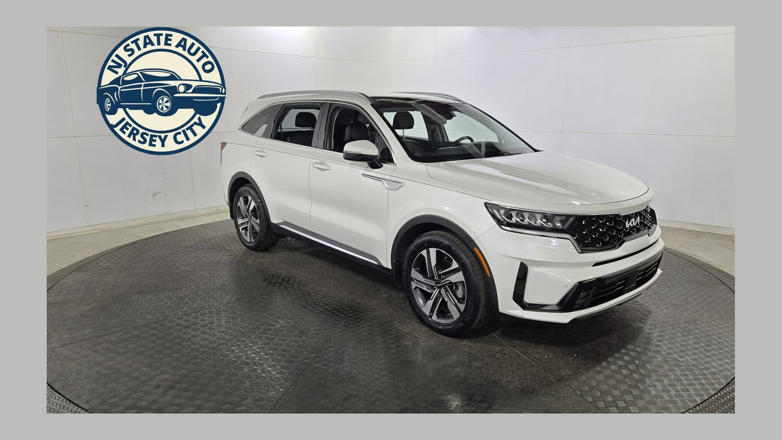 Used 2022 Kia Sorento EX w/ Panoramic Sunroof Package