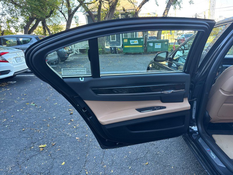 Used 2015 BMW 740Li xDrive AWD/4WD image 14