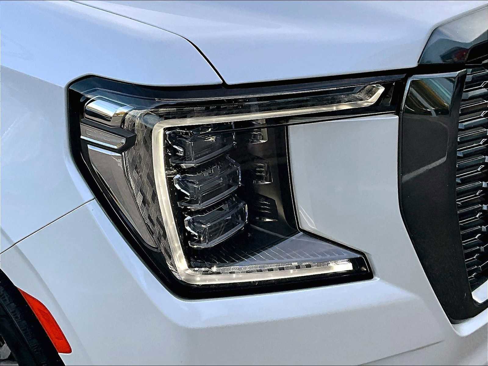 Used 2024 GMC Yukon Denali Ultimate image 33