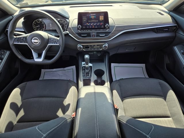 Used 2025 Nissan Altima 2.5 SV FWD image 19