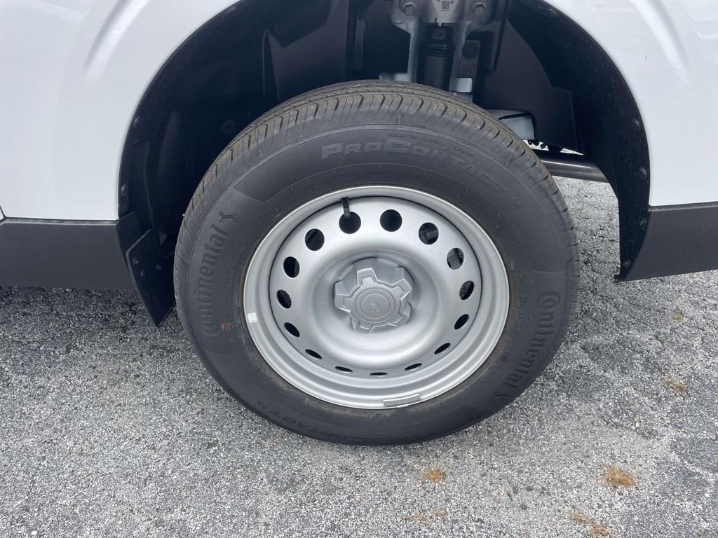 New 2025 Ford Maverick XL image 21