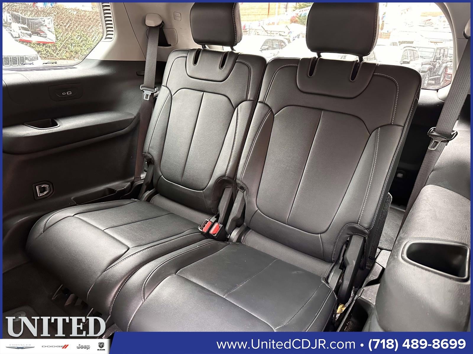 Used 2022 Jeep Grand Cherokee L Limited image 19