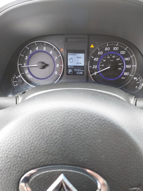 Used 2015 INFINITI QX70 AWD w/ Premium Package image 29