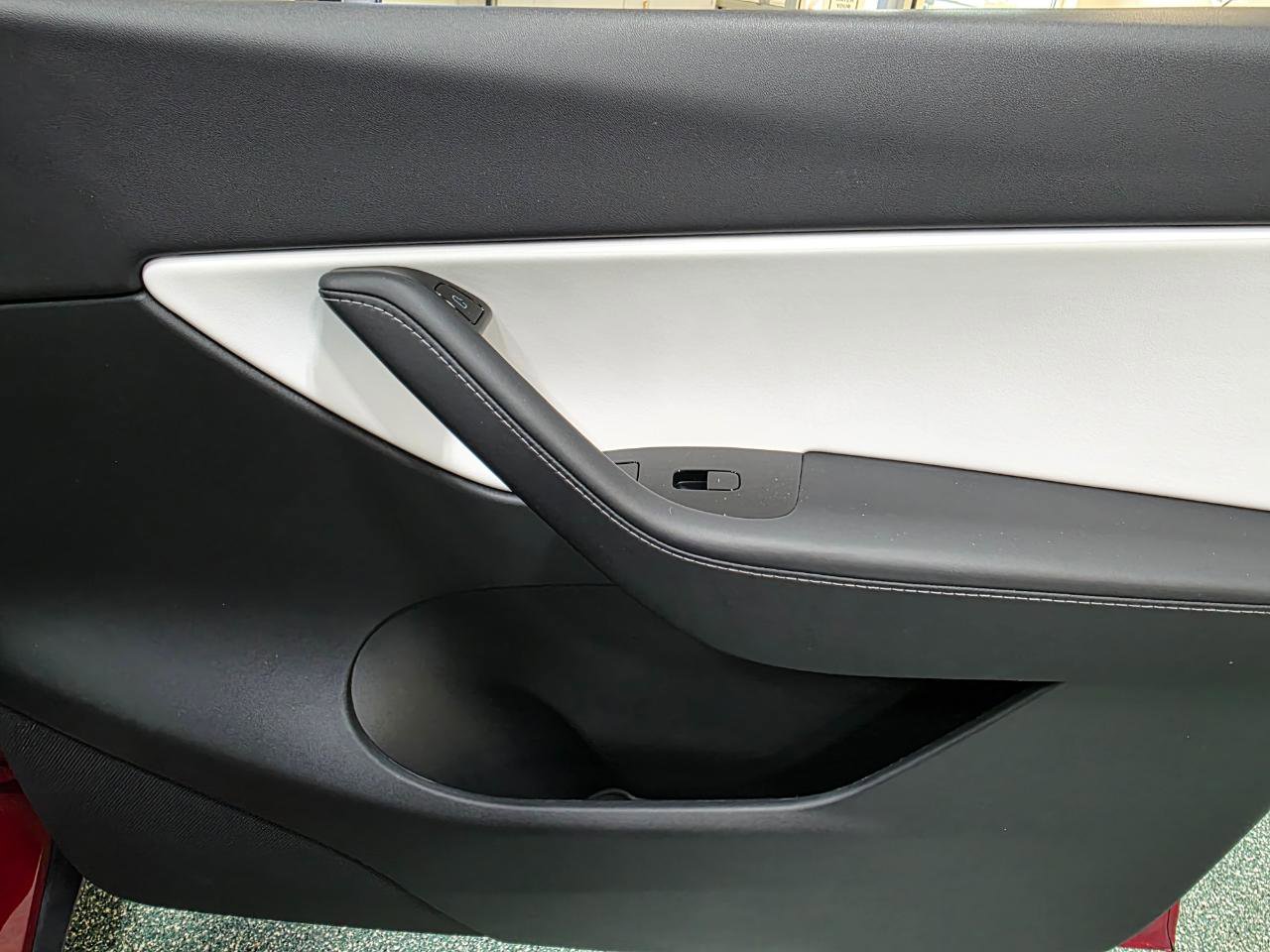 Used 2021 Tesla Model Y Long Range AWD/4WD image 28