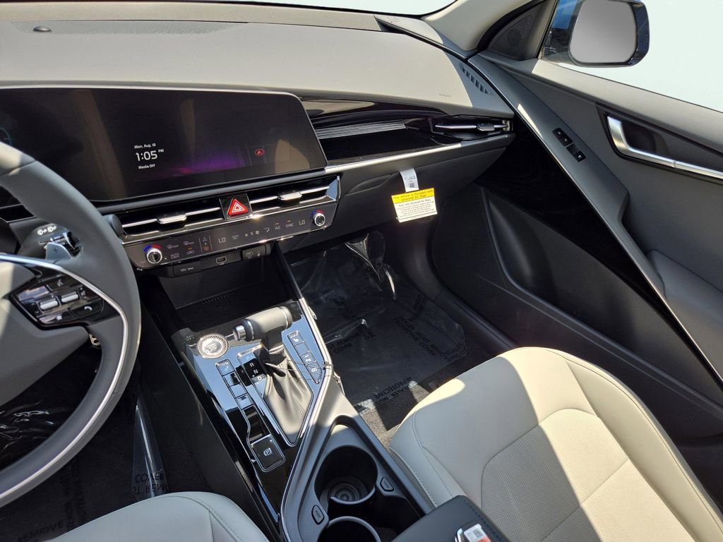 New 2025 Kia Niro EX Touring image 22