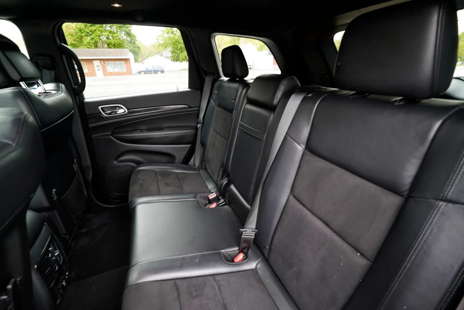 Used 2019 Jeep Grand Cherokee Altitude AWD/4WD image 27