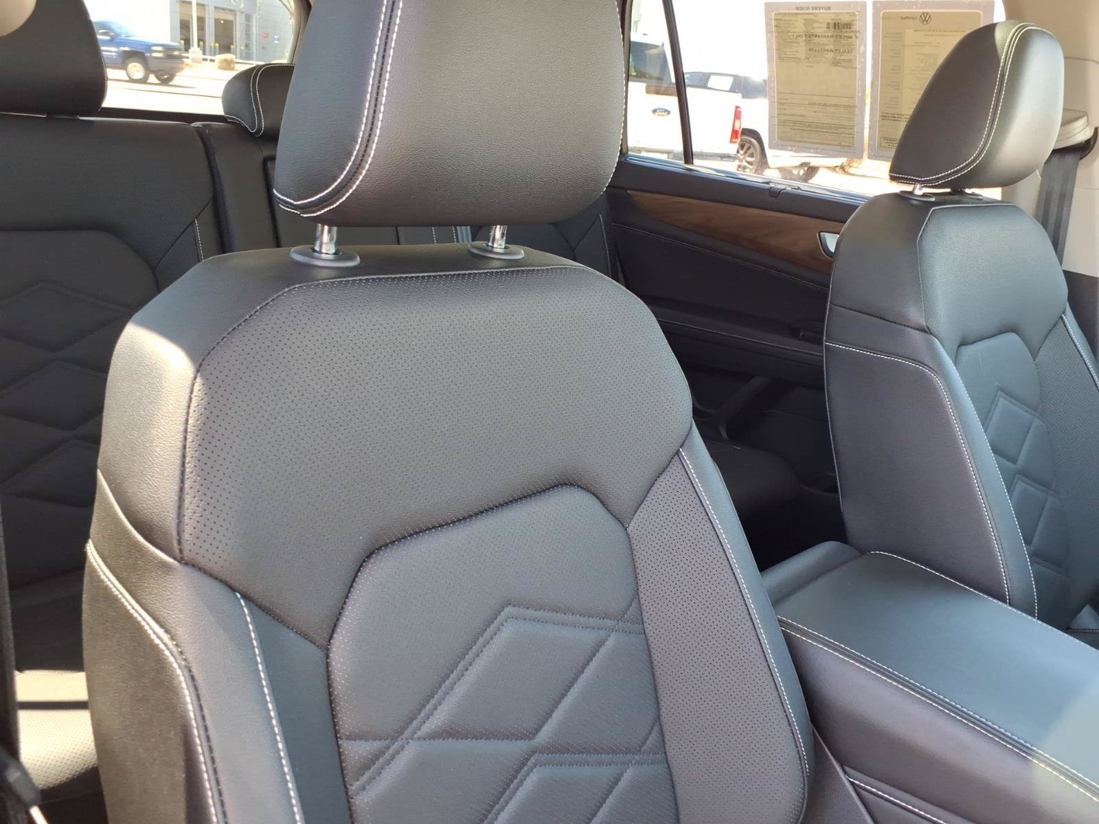 Certified 2026 Volkswagen Atlas SE w/ Panoramic Sunroof Package FWD image 12