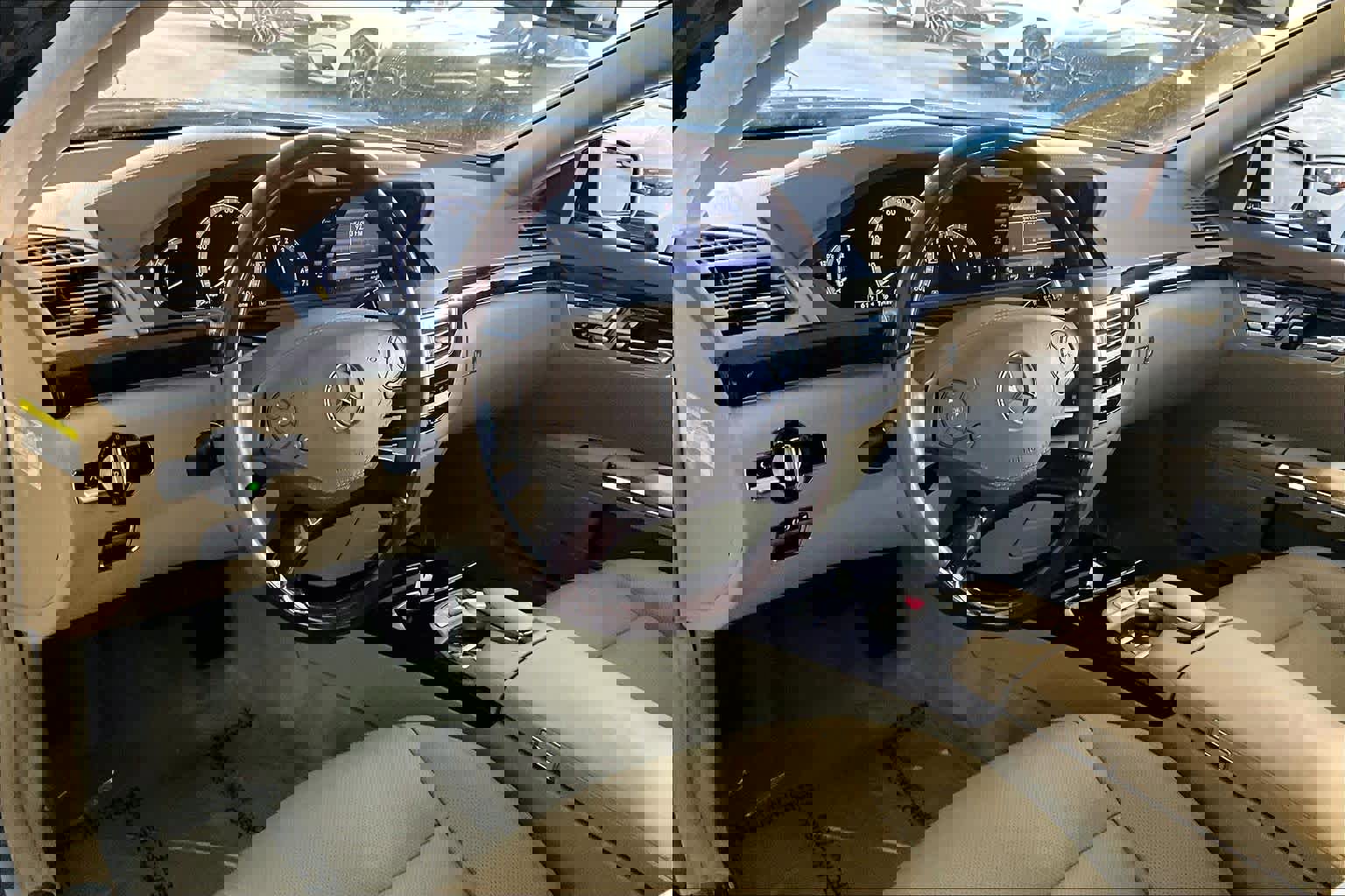 Used 2010 Mercedes-Benz S 550 4MATIC image 17