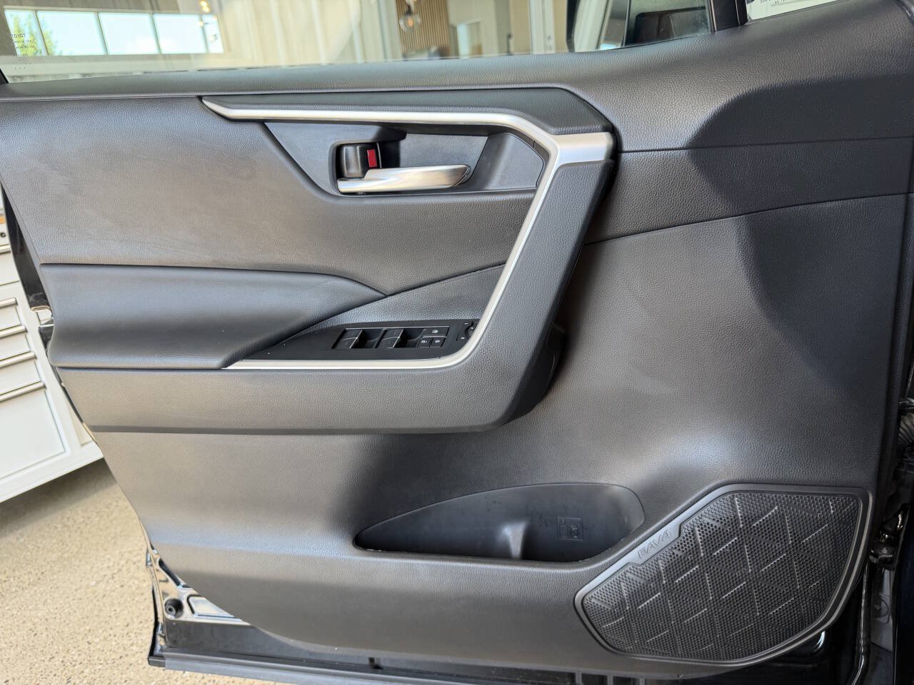 Used 2024 Toyota RAV4 SE AWD/4WD image 24