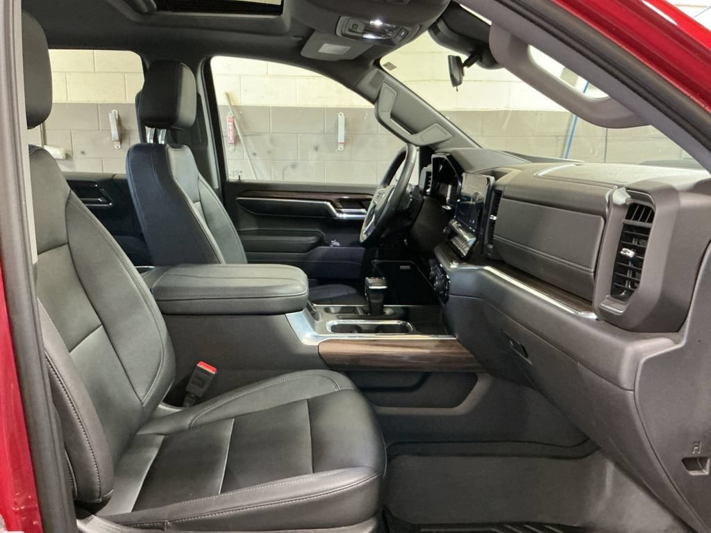 Used 2024 Chevrolet Silverado 1500 LT Trail Boss w/ LT Trail Boss Premium Package AWD/4WD image 26