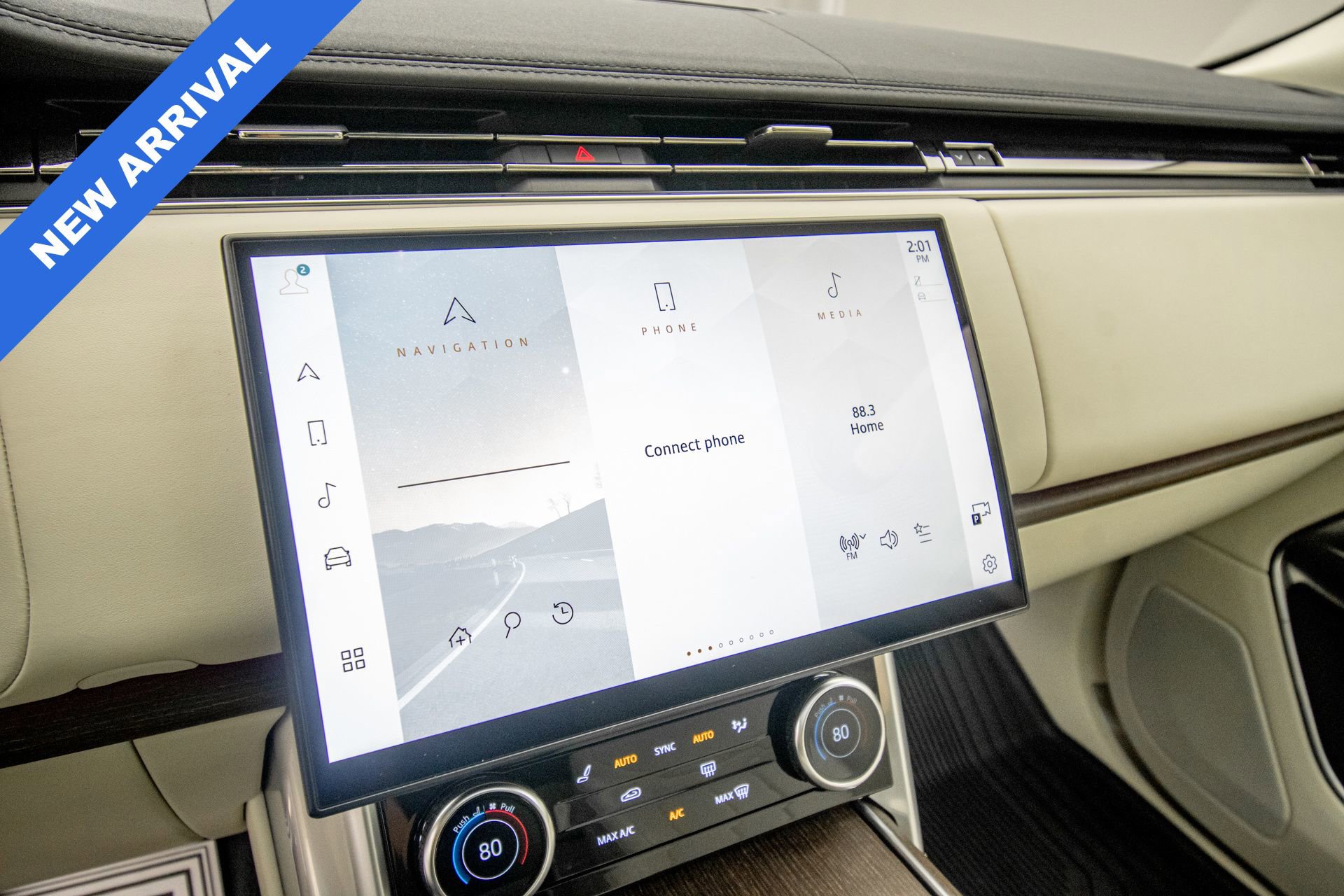 Used 2023 Land Rover Range Rover SE image 17