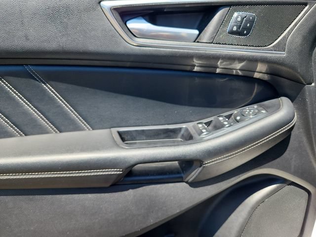 Used 2016 Ford Edge Sport w/ Equipment Group 401A AWD/4WD image 13