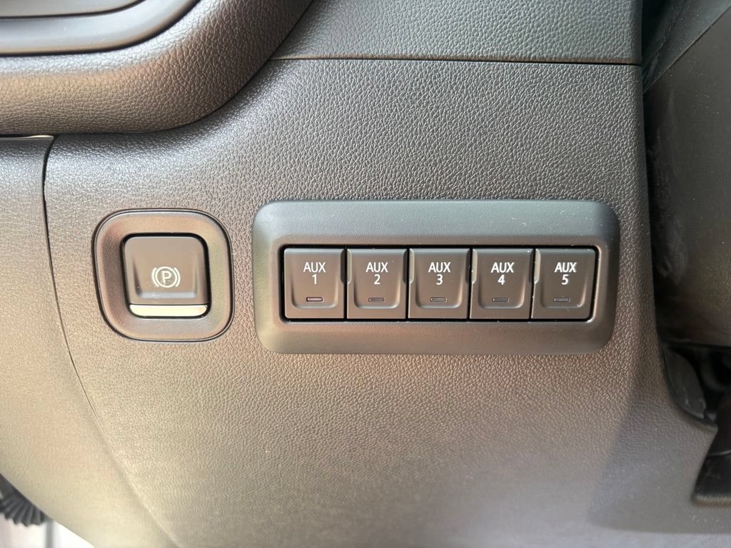 Used 2026 Chevrolet Silverado 3500 W/T w/ WT Convenience Package AWD/4WD image 5