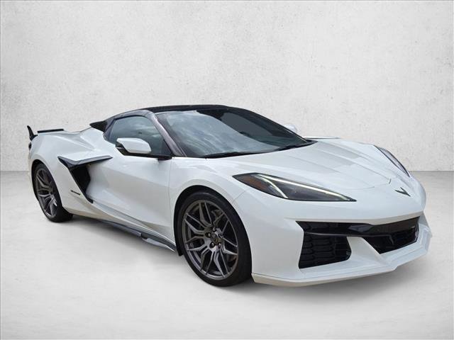 Used 2024 Chevrolet Corvette Z06 RWD image 3