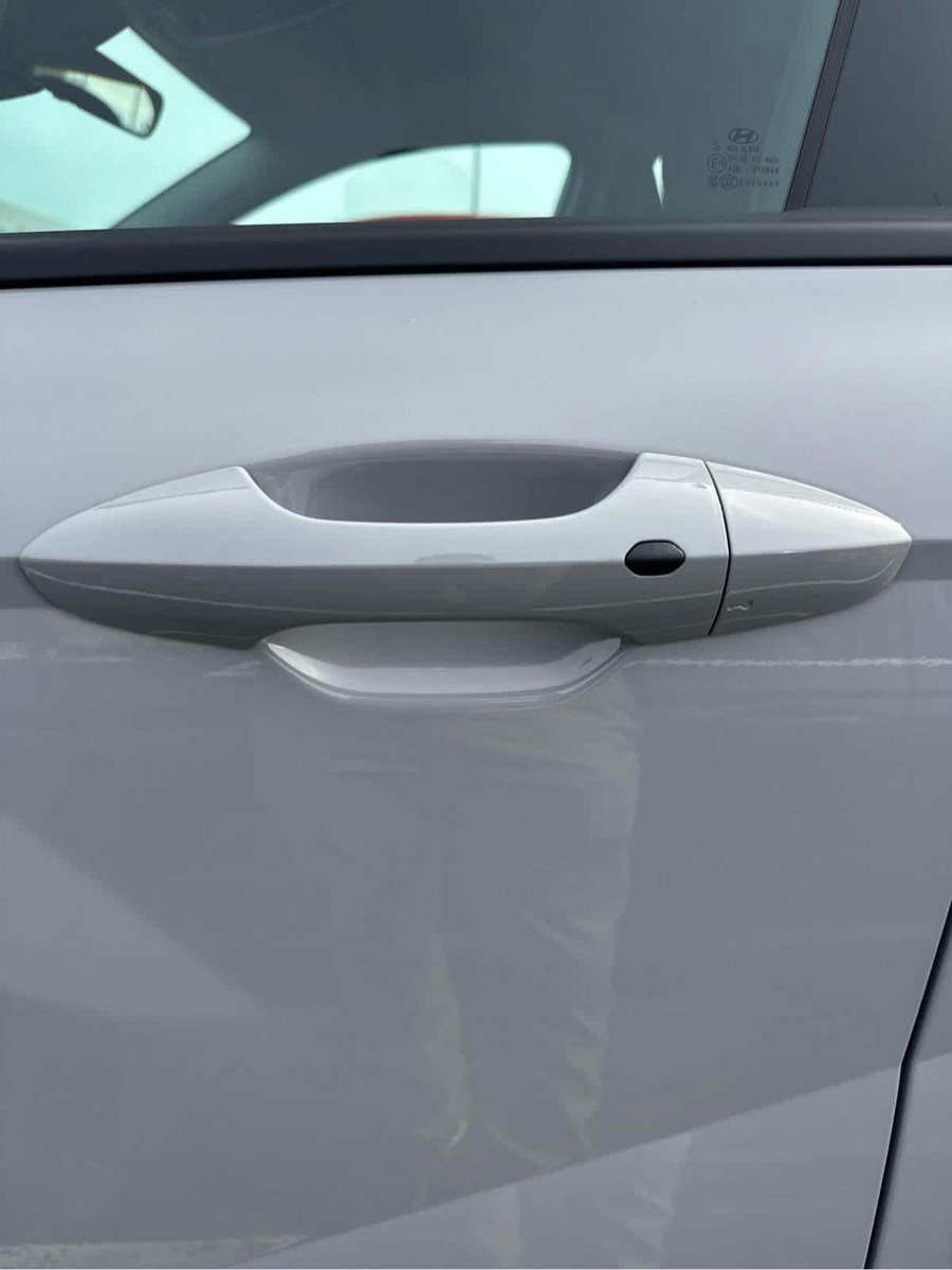 New 2027 Hyundai Kona SE AWD/4WD image 18